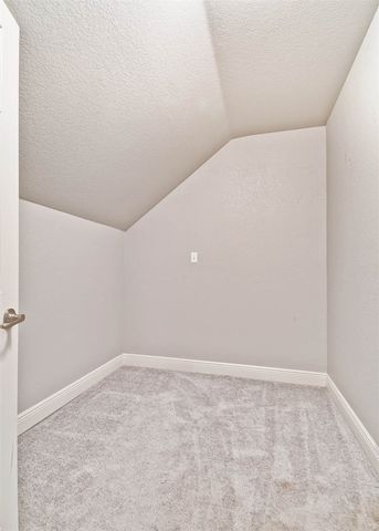 2 Brighstone Lane, Bella Vista, AR 72715