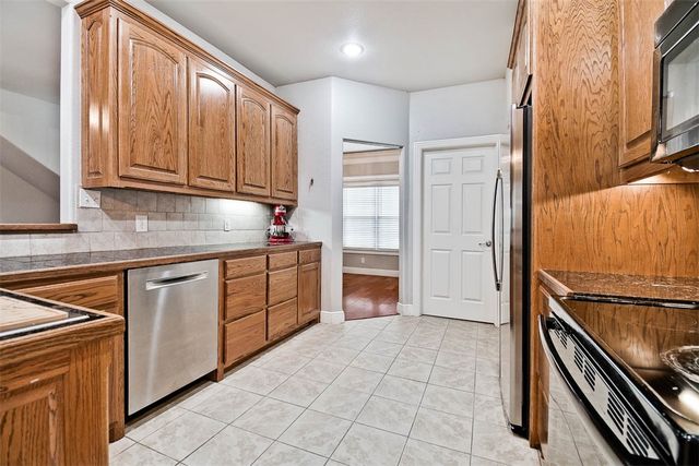 2 Brighstone Lane, Bella Vista, AR 72715