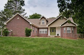 2 Brighstone Lane, Bella Vista, AR 72715