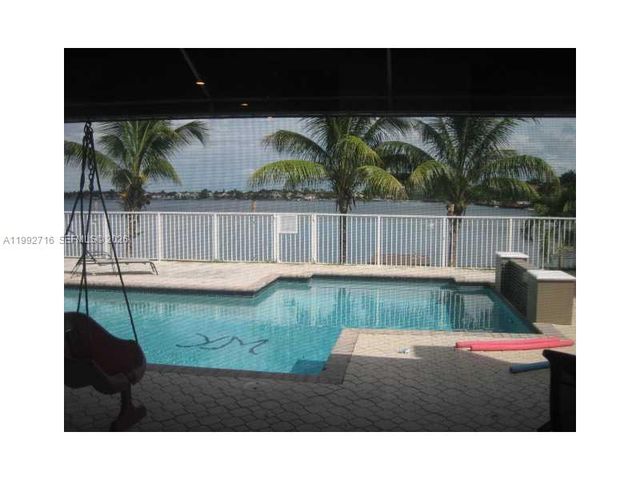 15071 SW 136 PL, Miami, FL 33186