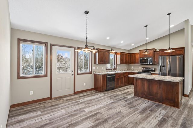 25882 101st Street NW, Zimmerman, MN 55398