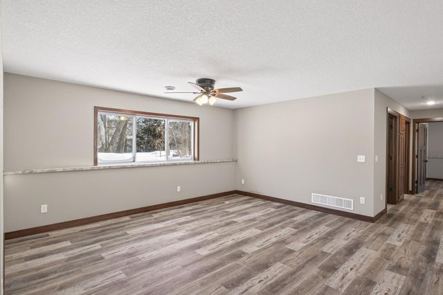 25882 101st Street NW, Zimmerman, MN 55398