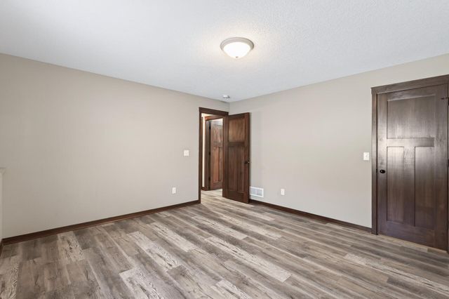 25882 101st Street NW, Zimmerman, MN 55398