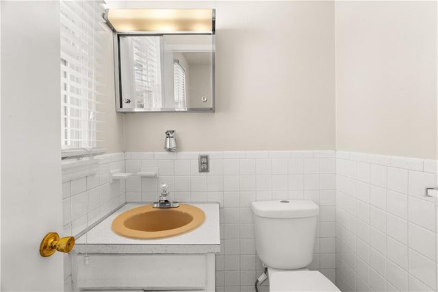 303 SW 5th Street, Blue Springs, MO 64014