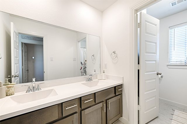 3501 Hunter Street, Aubrey, TX 76227
