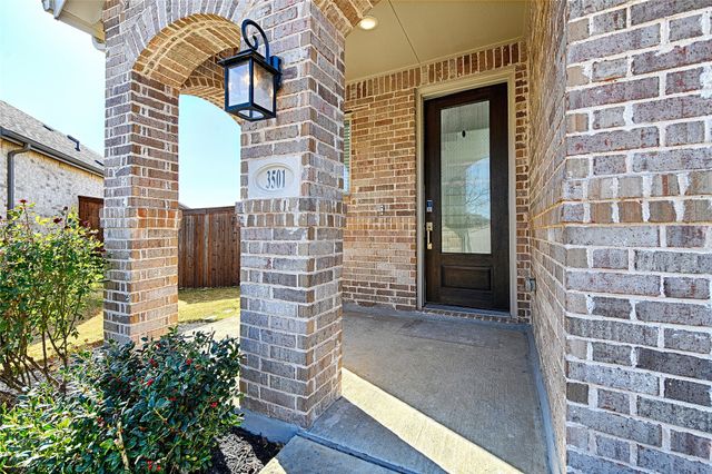 3501 Hunter Street, Aubrey, TX 76227