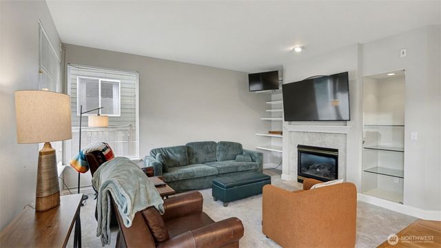 18637 172nd Place SE, Renton, WA 98058