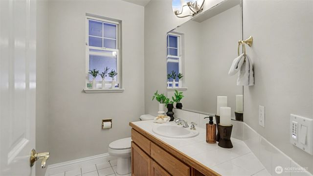 18637 172nd Place SE, Renton, WA 98058