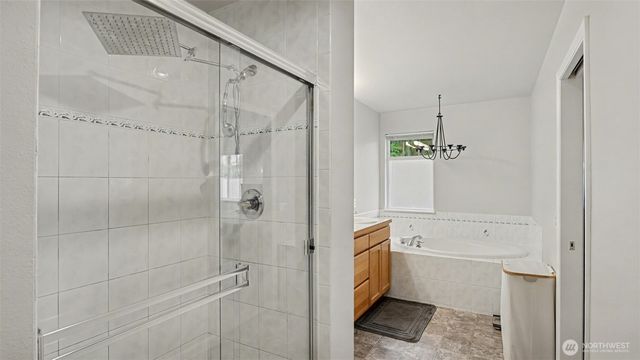 18637 172nd Place SE, Renton, WA 98058