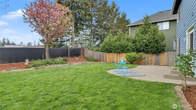 18637 172nd Place SE, Renton, WA 98058