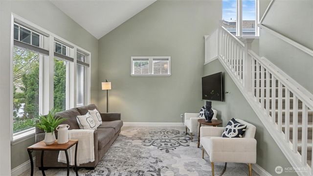 18637 172nd Place SE, Renton, WA 98058