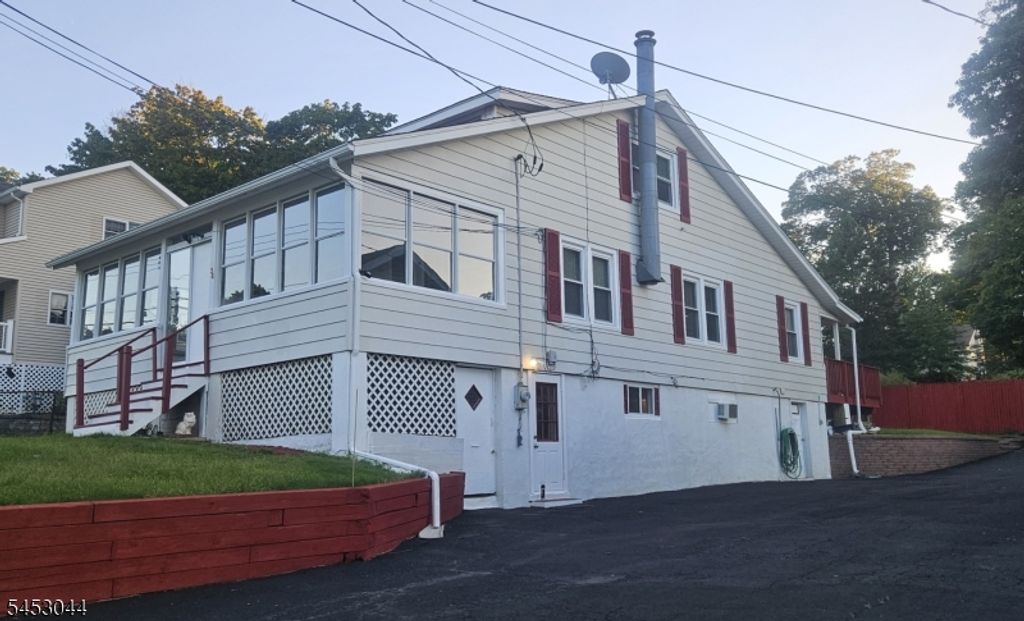 34 Outlook Ave, Mount Olive Twp., NJ 07828 — exterior