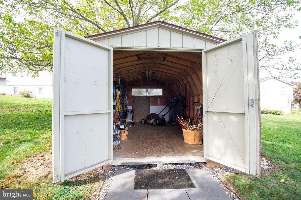 Image 2 of property listing at 350 COLLEGE BLVD, Kutztown, PA 19530