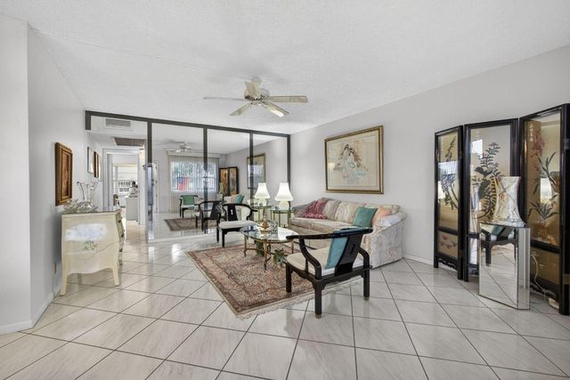 330 Wellington G, West Palm Beach, FL 33417