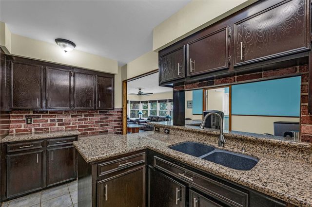 115 Whiting Street, Galveston, TX 77550