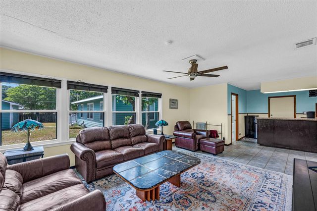 115 Whiting Street, Galveston, TX 77550