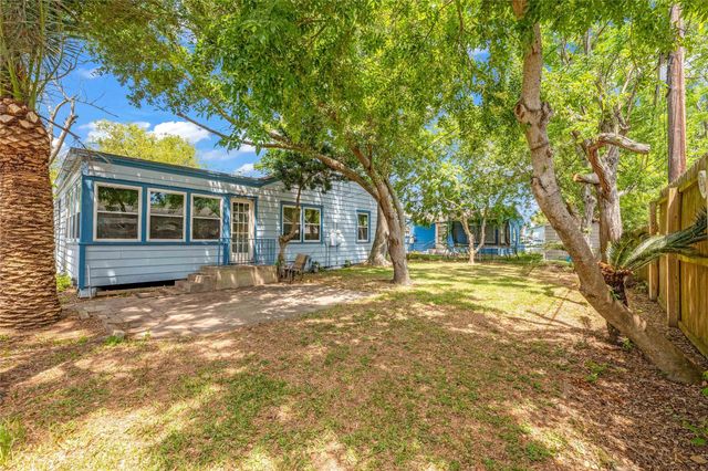 115 Whiting Street, Galveston, TX 77550