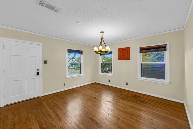 115 Whiting Street, Galveston, TX 77550