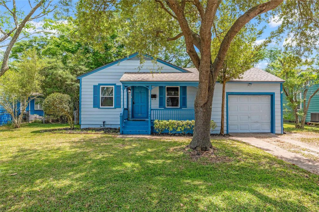 115 Whiting Street, Galveston, TX 77550