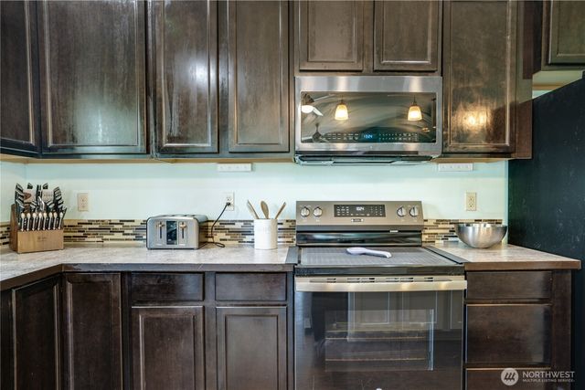 17403 79th Avenue E, Puyallup, WA 98375
