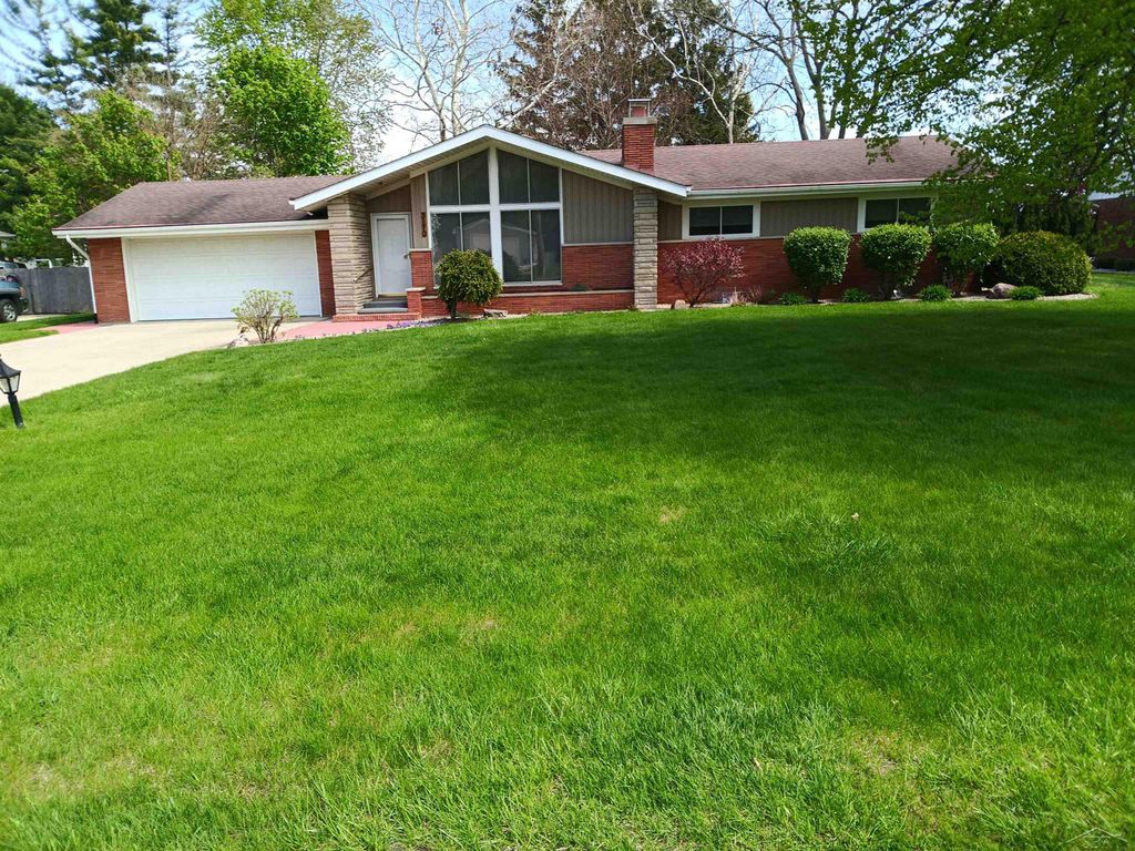 3170 Sherwood Street, Saginaw Twp, MI 48603