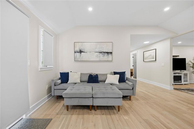 3603 Shoreline Dr, Livonia, NY 14487