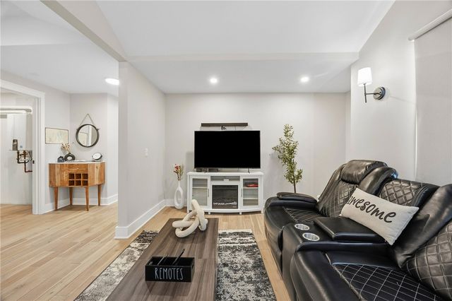 3603 Shoreline Dr, Livonia, NY 14487