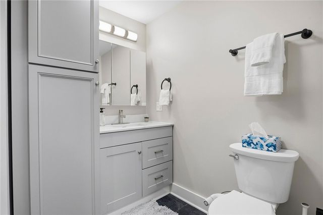 3603 Shoreline Dr, Livonia, NY 14487