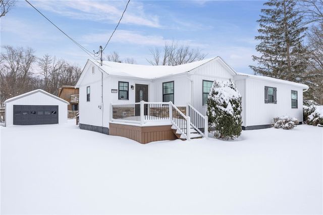 3603 Shoreline Dr, Livonia, NY 14487