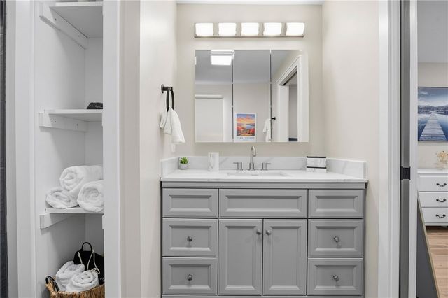 3603 Shoreline Dr, Livonia, NY 14487