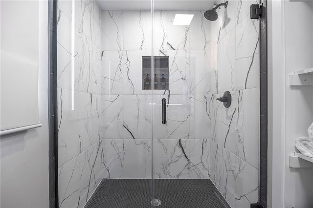 3603 Shoreline Dr, Livonia, NY 14487