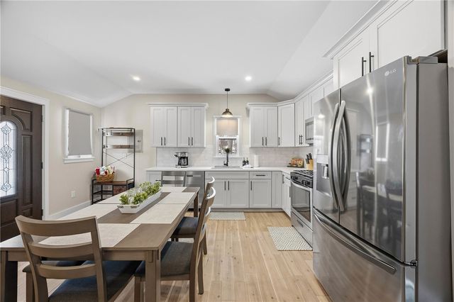 3603 Shoreline Dr, Livonia, NY 14487