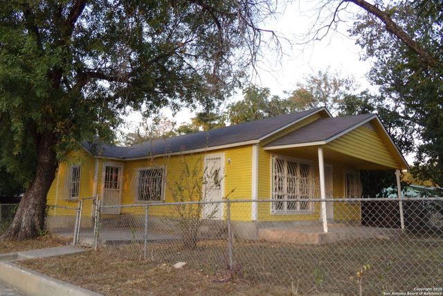 249 Jesse, San Antonio, TX 78237