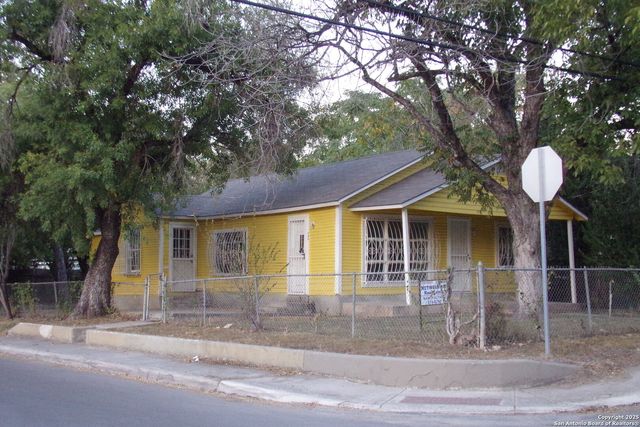 249 Jesse, San Antonio, TX 78237