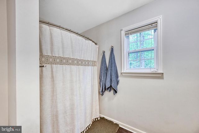 3605 BURTON RD, Bumpass, VA 23024