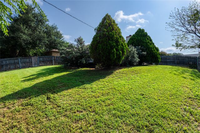 305 N Long Rifle Drive, Fort Worth, TX 76108