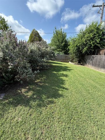 305 N Long Rifle Drive, Fort Worth, TX 76108