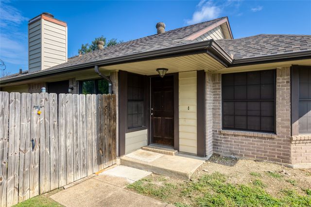 305 N Long Rifle Drive, Fort Worth, TX 76108