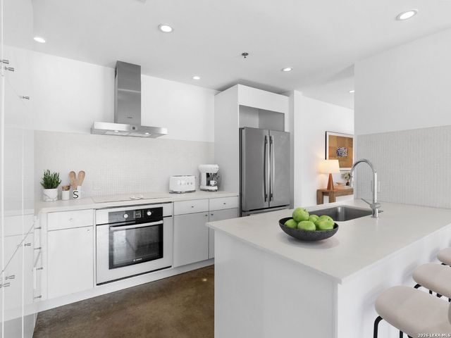 1115 S Alamo St Unit 2407, San Antonio, TX 78210