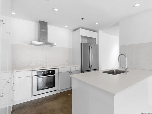 1115 S Alamo St Unit 2407, San Antonio, TX 78210