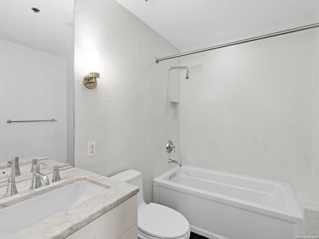 1115 S Alamo St Unit 2407, San Antonio, TX 78210