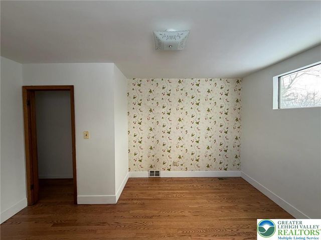 3305 Glen Avenue, Palmer Twp, PA 18045