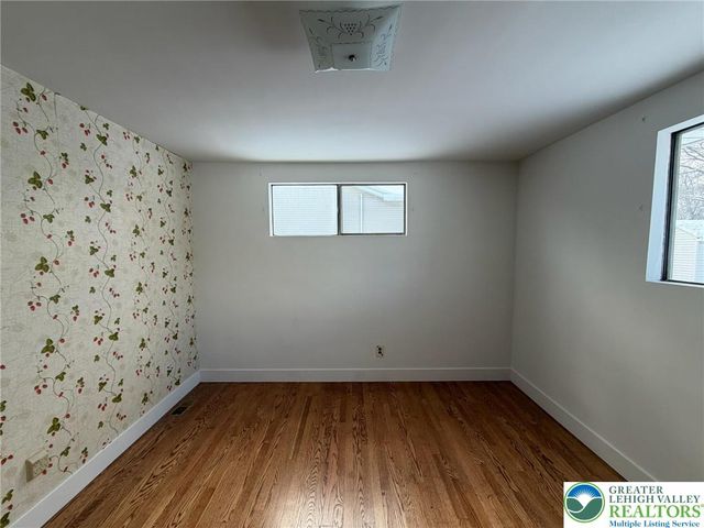 3305 Glen Avenue, Palmer Twp, PA 18045