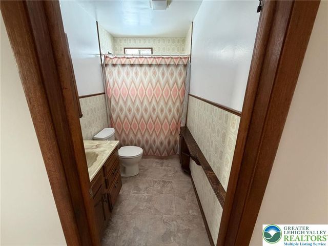 3305 Glen Avenue, Palmer Twp, PA 18045