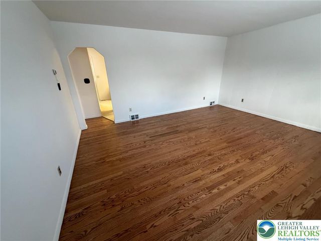 3305 Glen Avenue, Palmer Twp, PA 18045