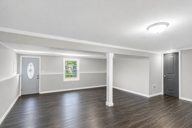 419 DEERPATH Drive, Lindenhurst, IL 60046