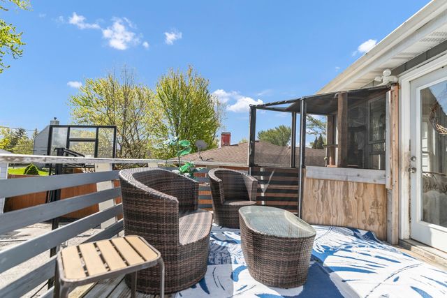 419 DEERPATH Drive, Lindenhurst, IL 60046