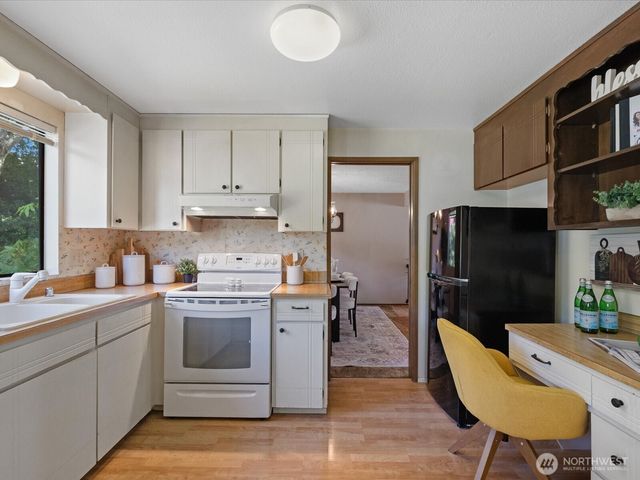 12314 NE 162nd Street, Bothell, WA 98011