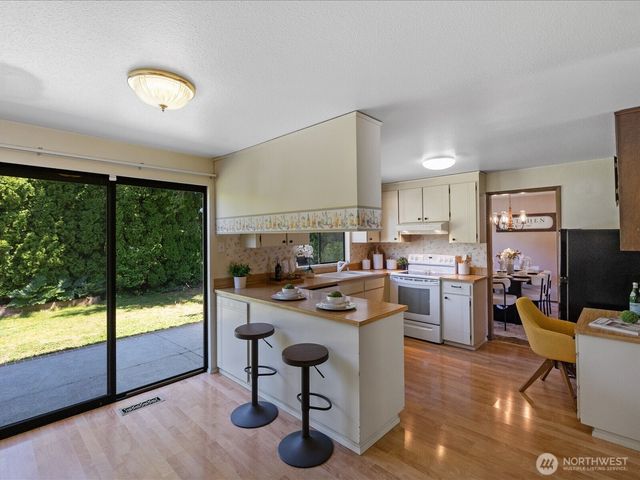 12314 NE 162nd Street, Bothell, WA 98011
