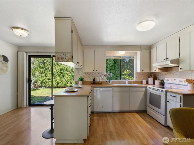 12314 NE 162nd Street, Bothell, WA 98011